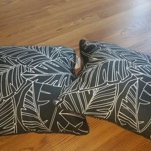 Outdoor patio pillows